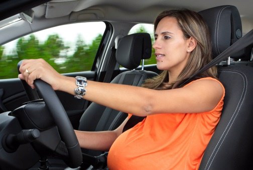 En el embarazo existe mayor riesgo  al volante