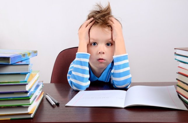 La OMS alerta que los niños tienen demasiados deberes