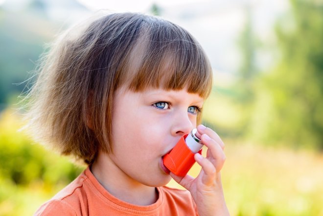 Las leyes antitabaco han reducido los ataques de asma en niños