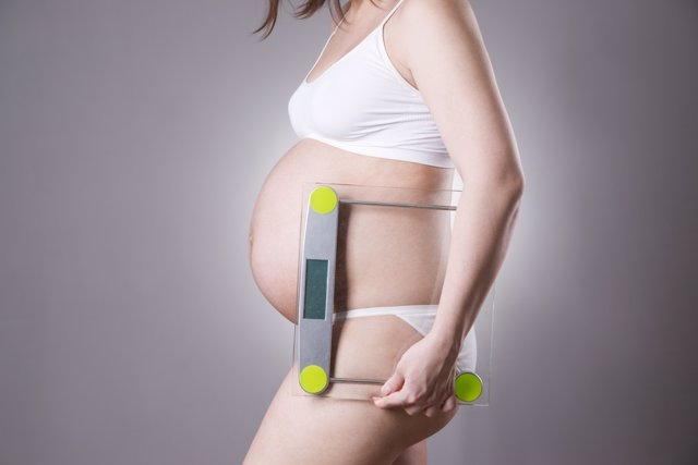 El peso de la embarazada es uno de los asuntos a tener en cuenta.