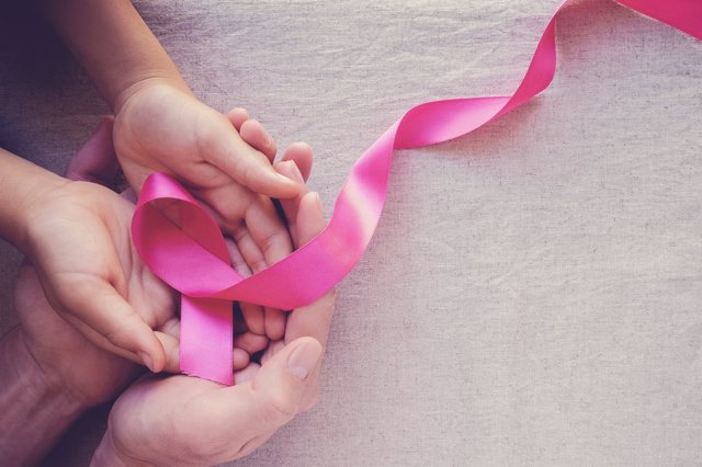 Pasos contra el cáncer de mama