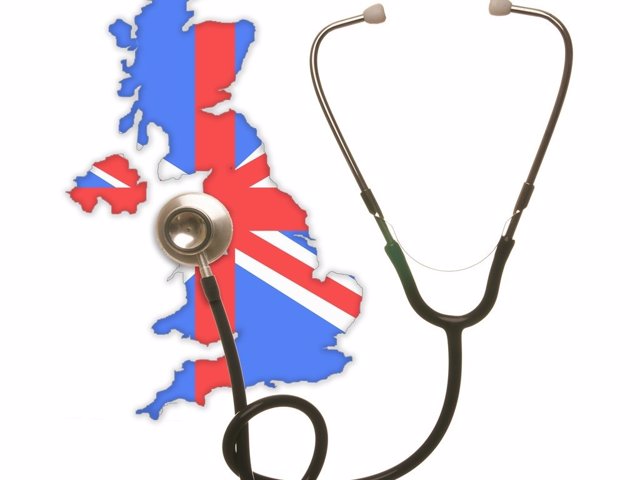 Solo un certificado de inglés: más facilidad para médicos y enfermeras en el Reino Unido